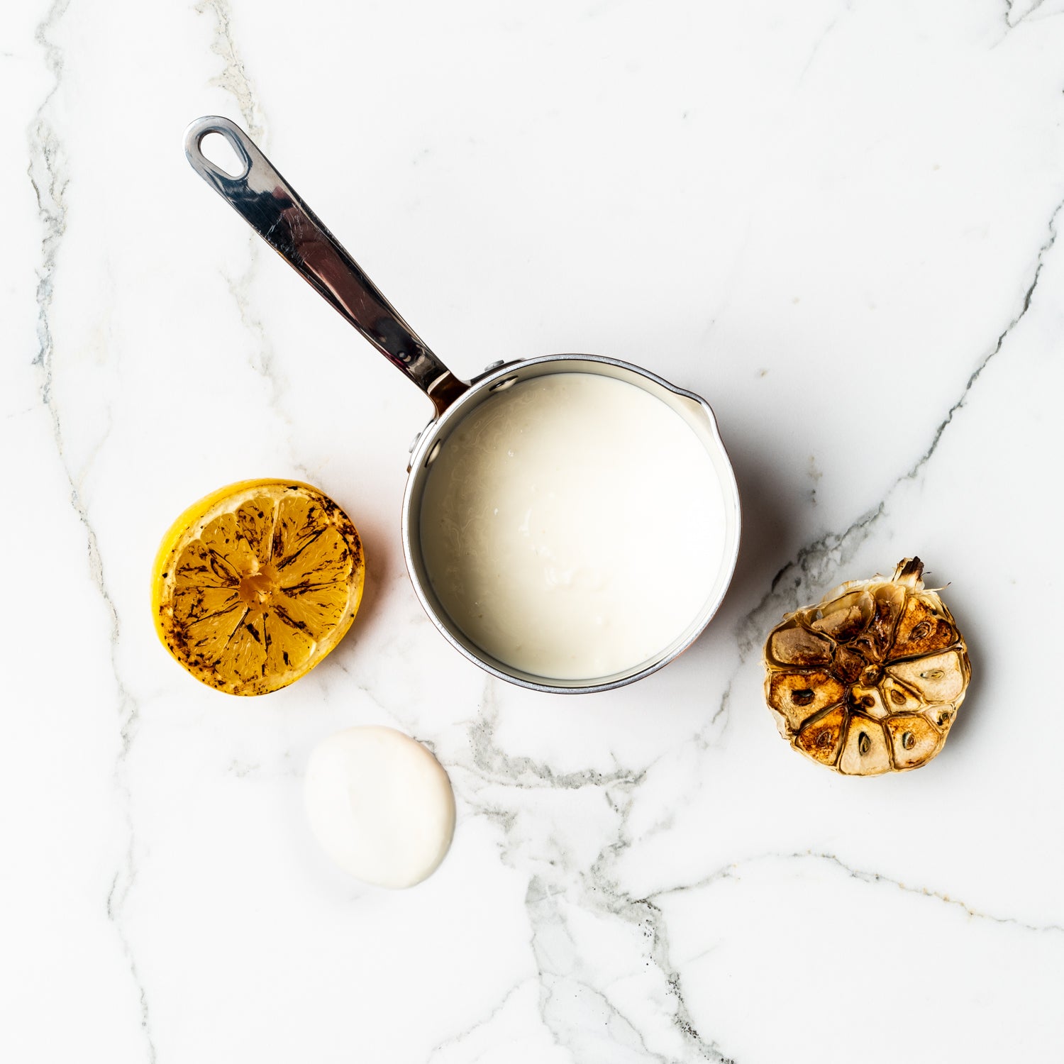 Köld hvítlaukssósa